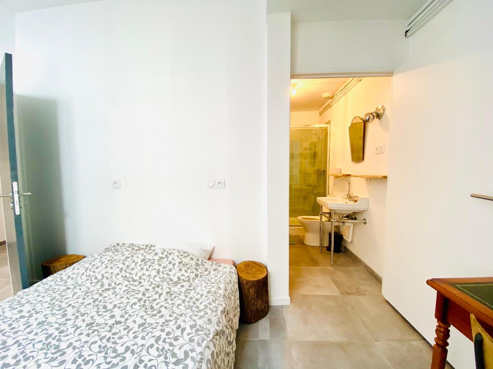 Oasis Urbaine - Spacieux Et Calme Avec Patio Lille Zewnętrze zdjęcie